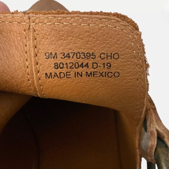 FRYE Ray Nubuck Leather Back Zip Harness Ankle Boots Distressed Brown - Picture 12 of 12